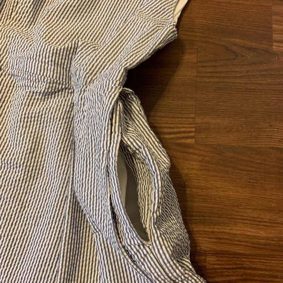 Gap Seersucker Dress with Pockets - Picture 5 of 5